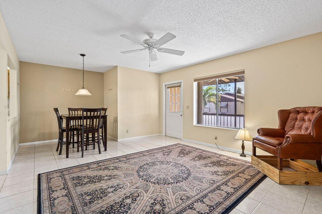 Active With Contract: $99,800 (1 beds, 1 baths, 639 Square Feet)