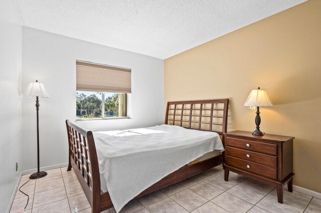 Active With Contract: $99,800 (1 beds, 1 baths, 639 Square Feet)