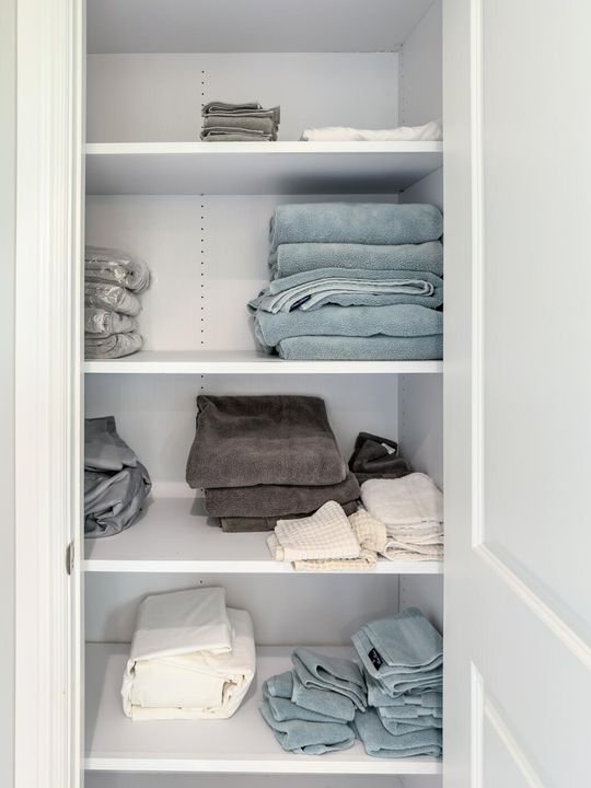 For Sale: $4,399,000 (6 beds, 5 baths, 5226 Square Feet)