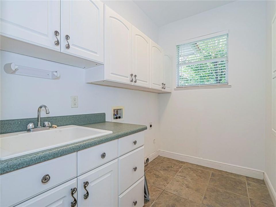 Active With Contract: $730,000 (4 beds, 3 baths, 2669 Square Feet)