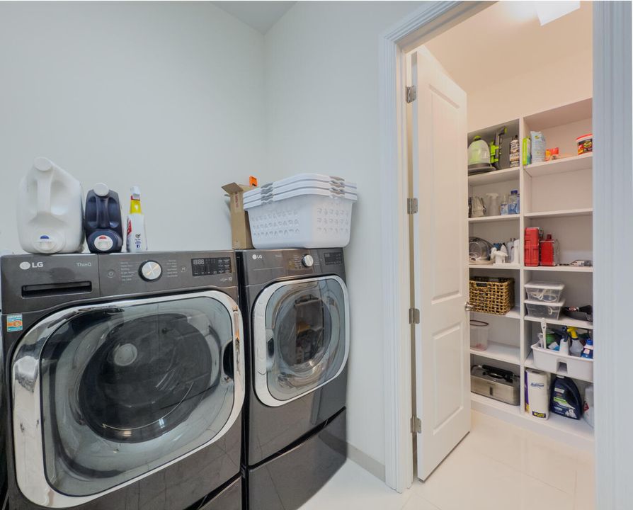 For Sale: $4,399,000 (6 beds, 5 baths, 5226 Square Feet)