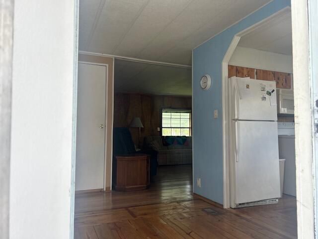 For Sale: $34,500 (2 beds, 2 baths, 1416 Square Feet)