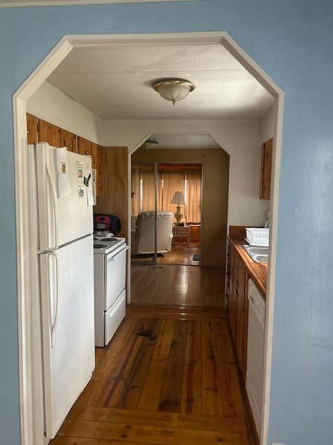 For Sale: $34,500 (2 beds, 2 baths, 1416 Square Feet)