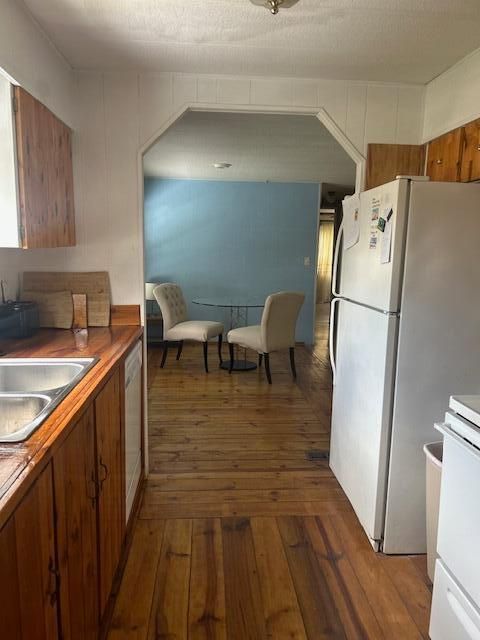 For Sale: $34,500 (2 beds, 2 baths, 1416 Square Feet)