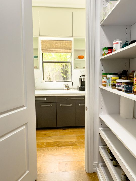 For Sale: $4,399,000 (6 beds, 5 baths, 5226 Square Feet)