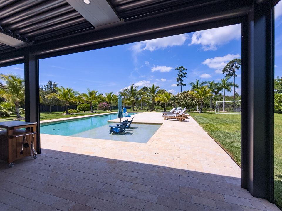 For Sale: $4,399,000 (6 beds, 5 baths, 5226 Square Feet)