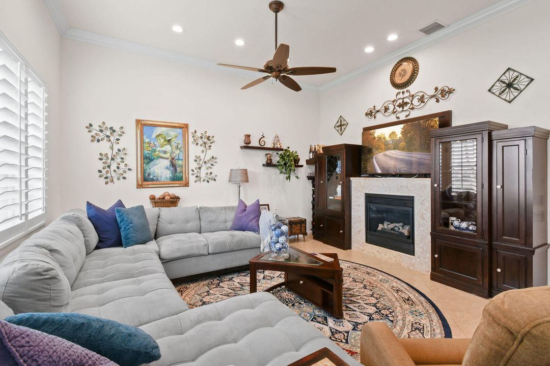 Active With Contract: $499,000 (3 beds, 2 baths, 2545 Square Feet)