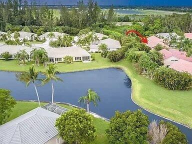 合同活跃: $5,000 (2 贝兹, 2 浴室, 2065 平方英尺)