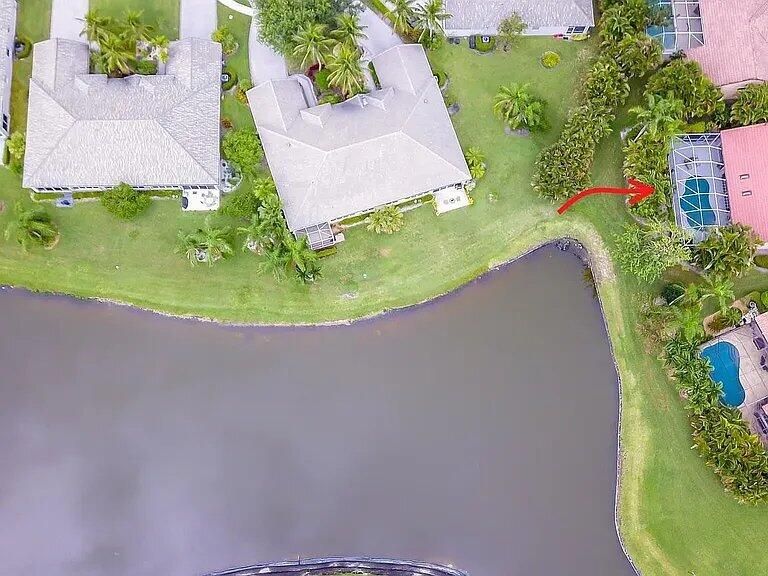 合同活跃: $5,000 (2 贝兹, 2 浴室, 2065 平方英尺)