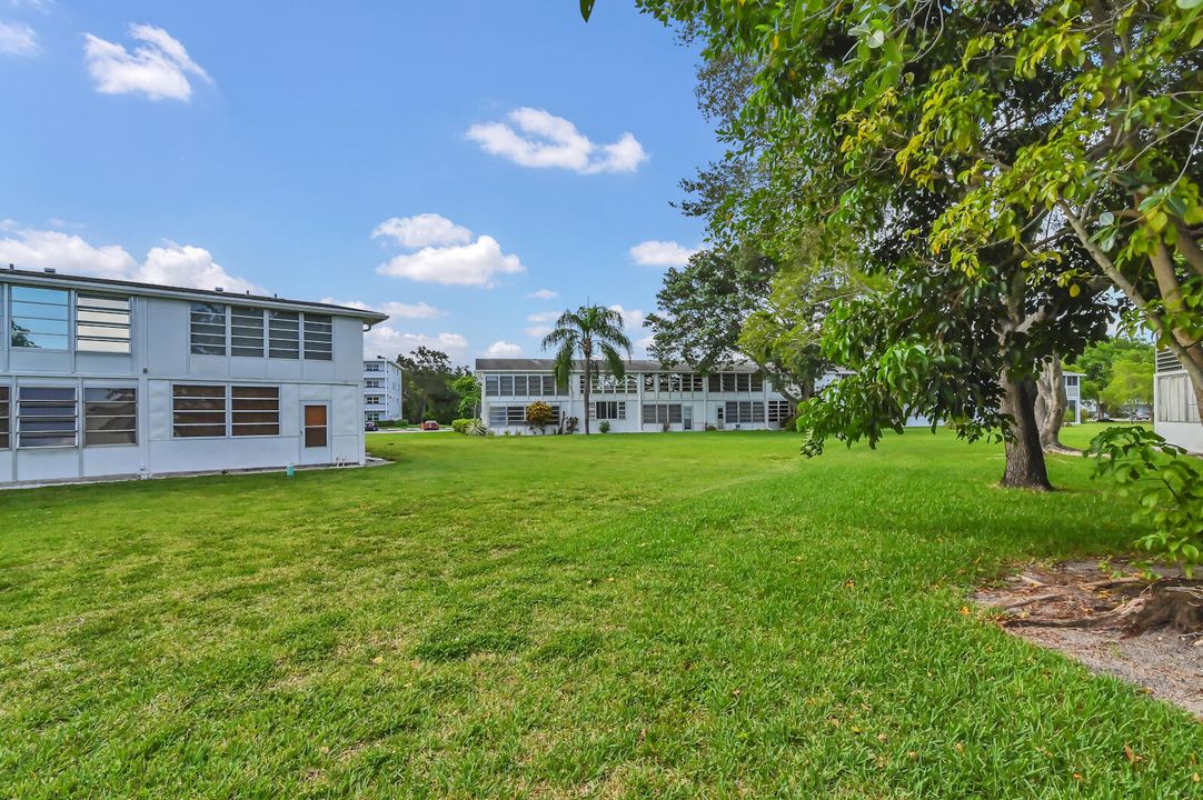 合同活跃: $79,000 (1 贝兹, 1 浴室, 585 平方英尺)