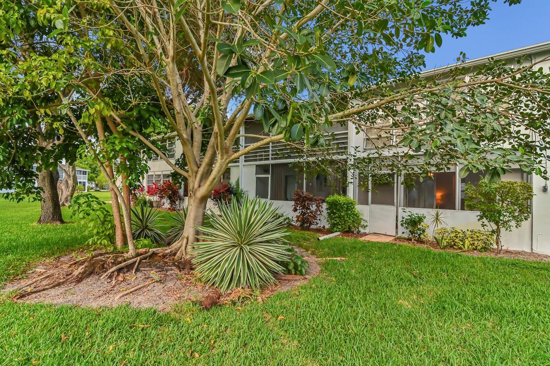 合同活跃: $79,000 (1 贝兹, 1 浴室, 585 平方英尺)