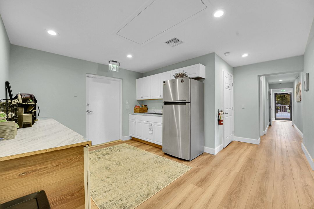 待售: $1,299,000 (0 贝兹, 0 浴室, 2184 平方英尺)