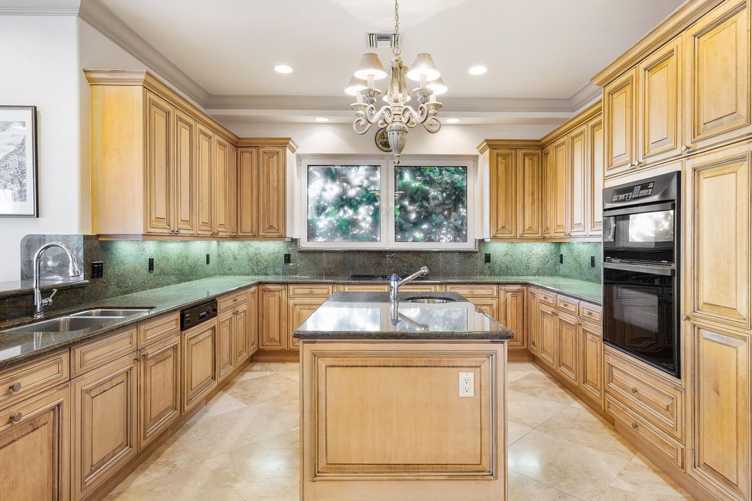 En Renta: $60,000 (6 camas, 6 baños, 7959 Pies cuadrados)