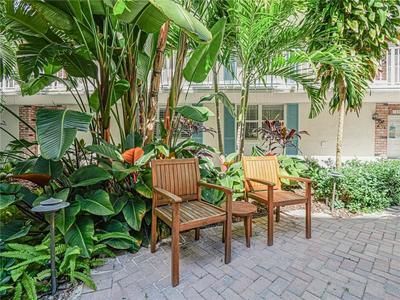 В аренду: $5,900 (2 спален, 2 ванн, 1600 Квадратных фут)