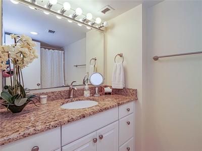 В аренду: $5,900 (2 спален, 2 ванн, 1600 Квадратных фут)