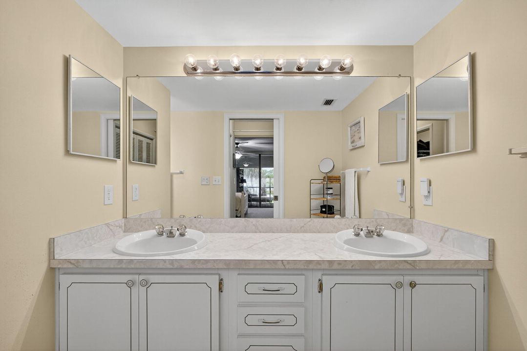 待售: $375,000 (2 贝兹, 2 浴室, 1400 平方英尺)