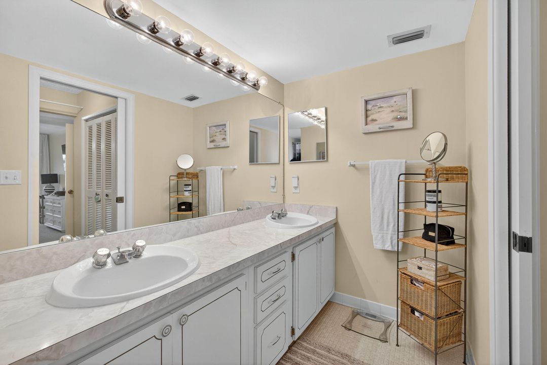 待售: $375,000 (2 贝兹, 2 浴室, 1400 平方英尺)