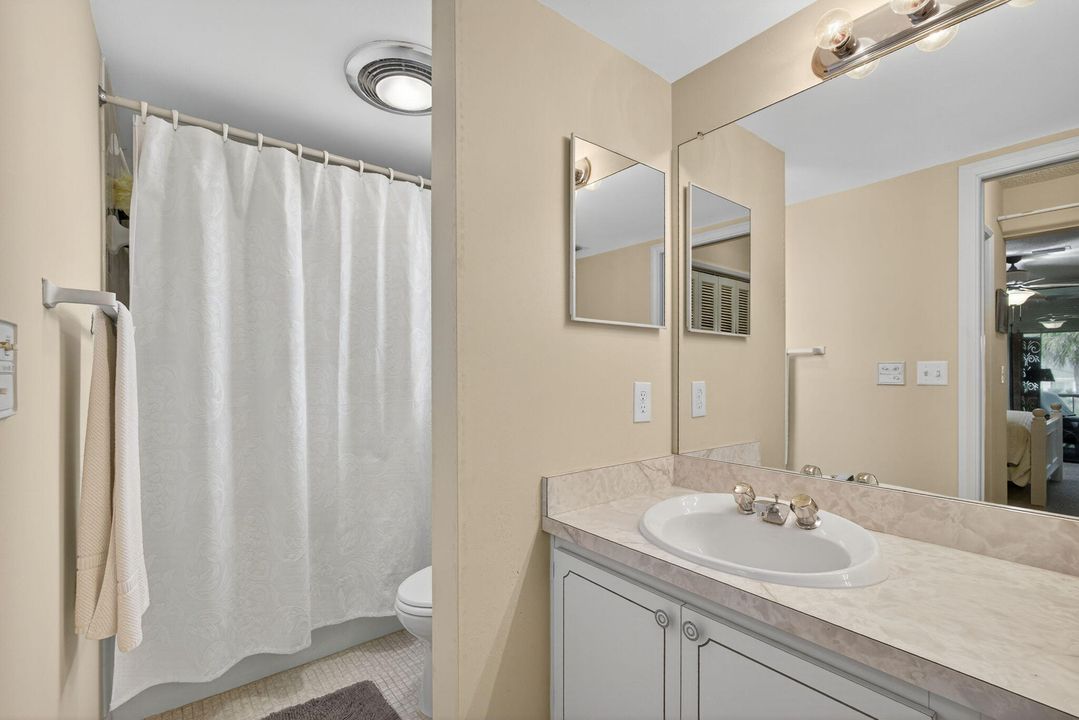 待售: $375,000 (2 贝兹, 2 浴室, 1400 平方英尺)