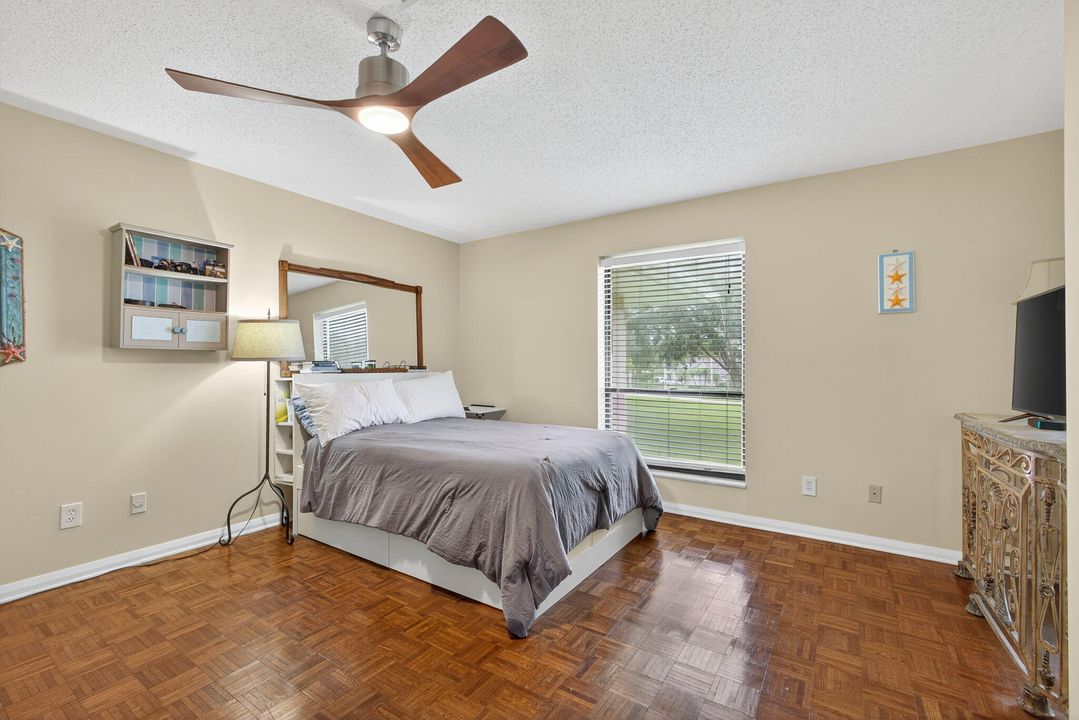 待售: $375,000 (2 贝兹, 2 浴室, 1400 平方英尺)