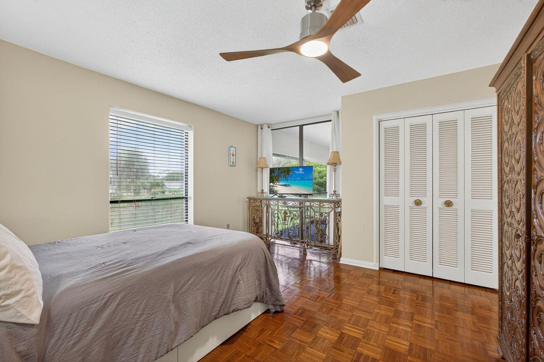 待售: $375,000 (2 贝兹, 2 浴室, 1400 平方英尺)