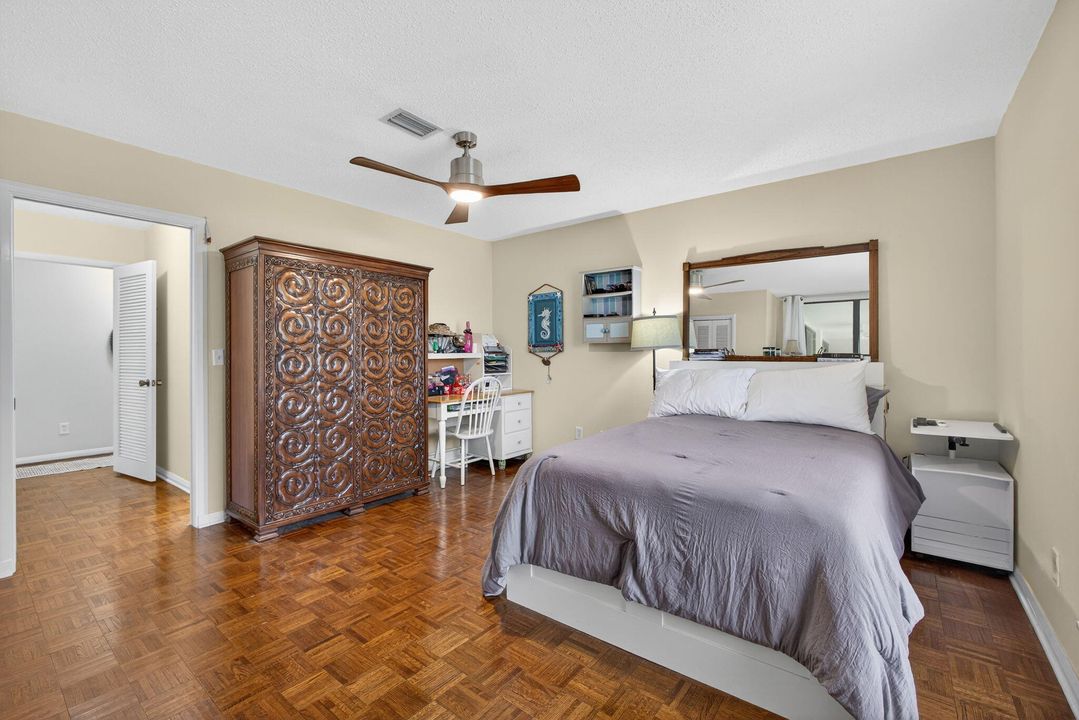 待售: $375,000 (2 贝兹, 2 浴室, 1400 平方英尺)