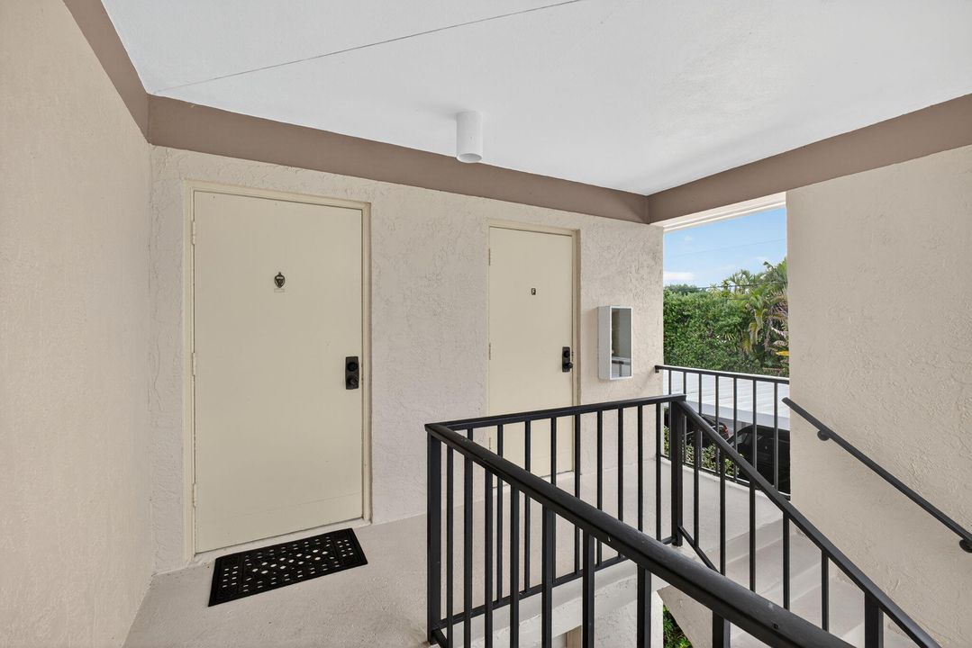 待售: $375,000 (2 贝兹, 2 浴室, 1400 平方英尺)