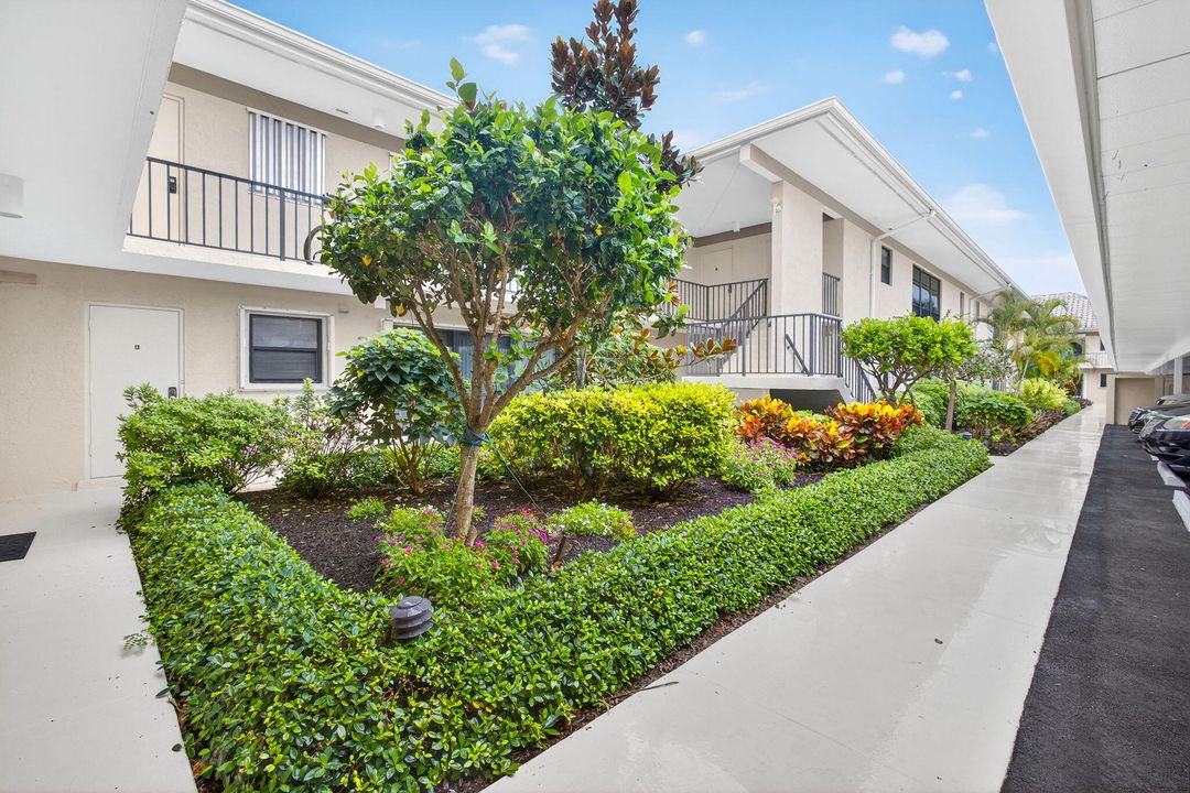 待售: $375,000 (2 贝兹, 2 浴室, 1400 平方英尺)