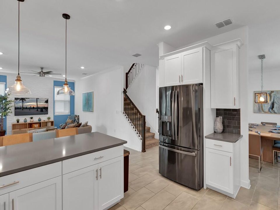 待售: $939,000 (4 贝兹, 5 浴室, 3189 平方英尺)