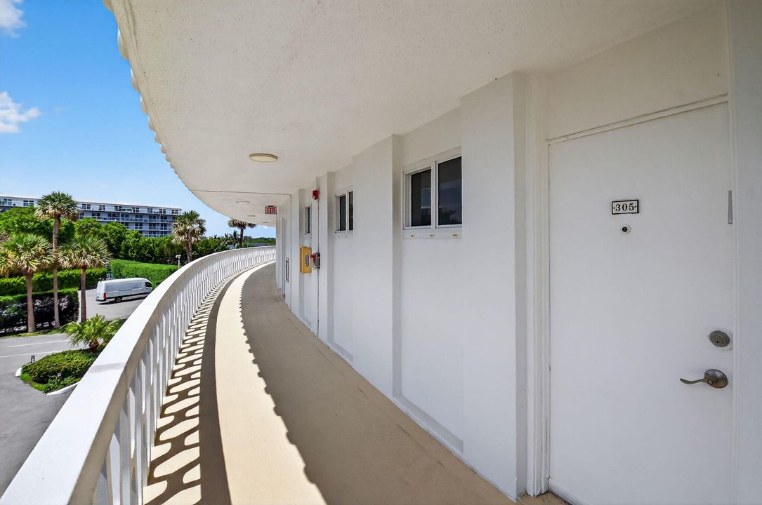 Active With Contract: $7,500 (2 beds, 2 baths, 1116 Square Feet)