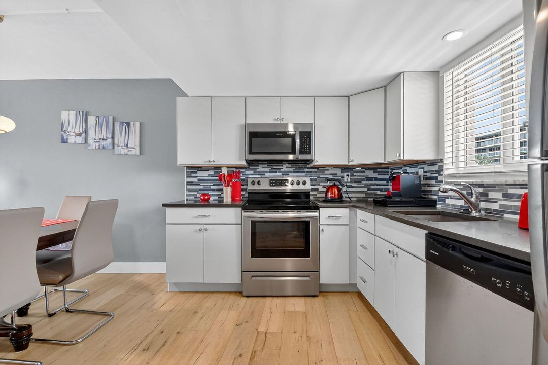 Active With Contract: $7,500 (2 beds, 2 baths, 1116 Square Feet)