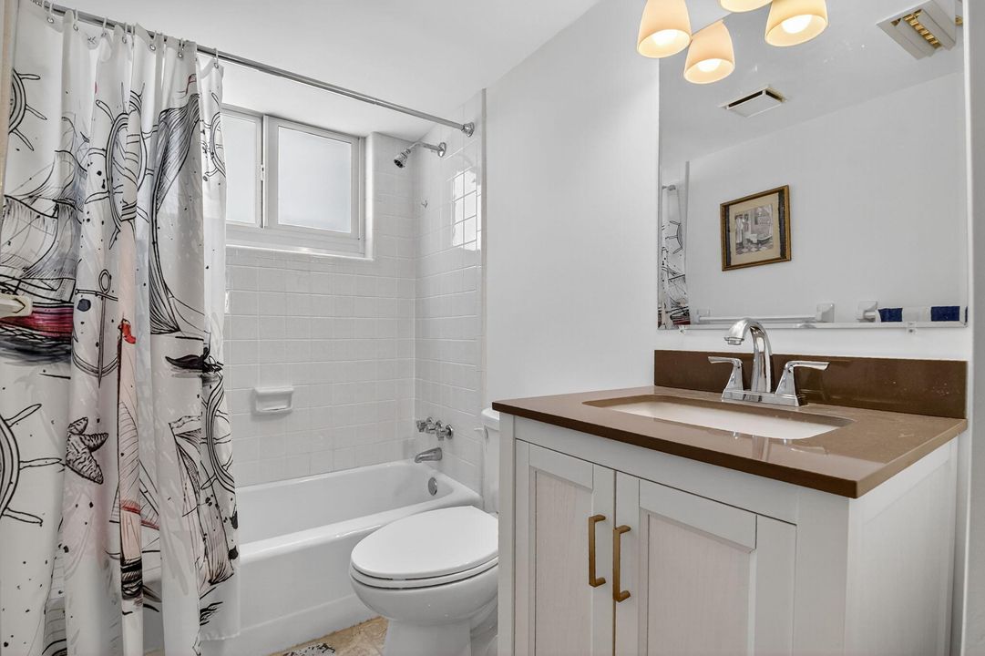 Active With Contract: $7,500 (2 beds, 2 baths, 1116 Square Feet)