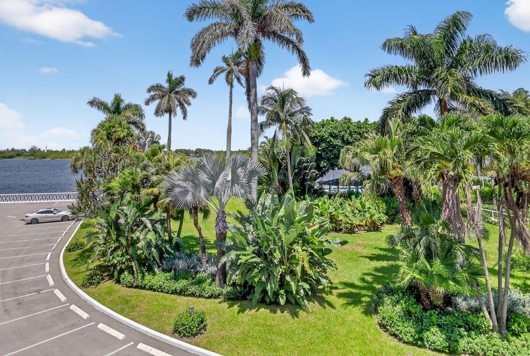 Active With Contract: $7,500 (2 beds, 2 baths, 1116 Square Feet)