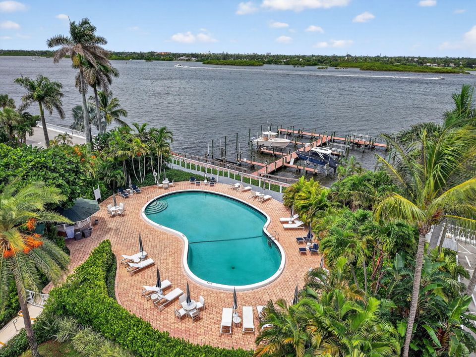 Active With Contract: $7,500 (2 beds, 2 baths, 1116 Square Feet)