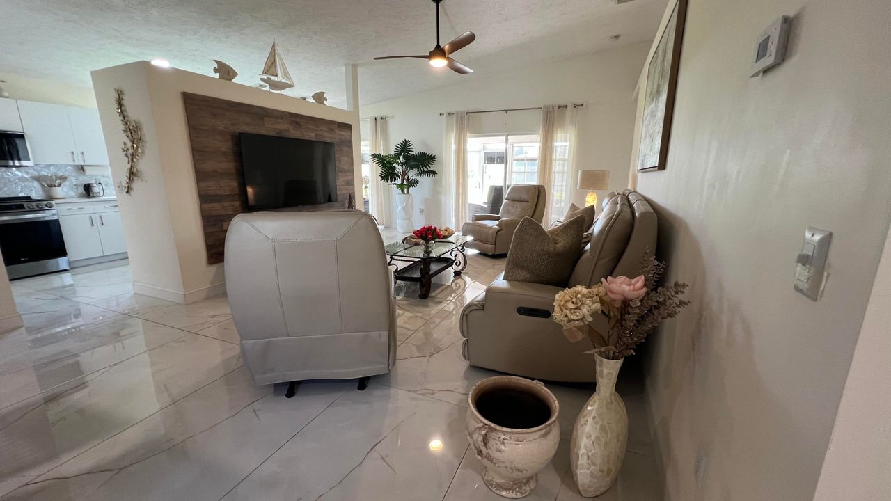 For Sale: $210,000 (3 beds, 2 baths, 1714 Square Feet)