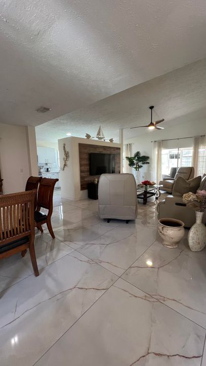 For Sale: $210,000 (3 beds, 2 baths, 1714 Square Feet)