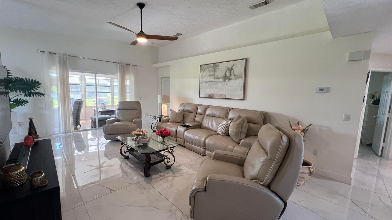 For Sale: $210,000 (3 beds, 2 baths, 1714 Square Feet)