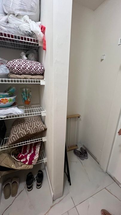 For Sale: $210,000 (3 beds, 2 baths, 1714 Square Feet)