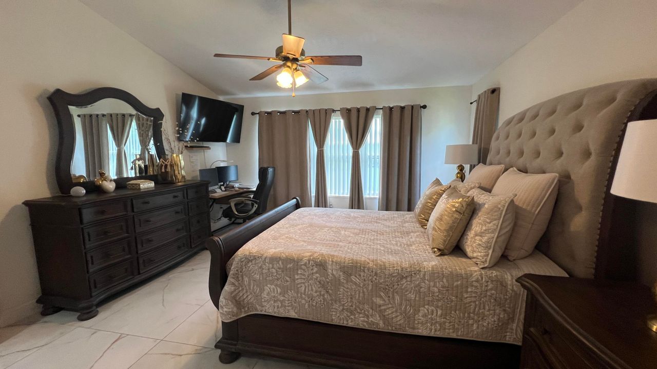 For Sale: $210,000 (3 beds, 2 baths, 1714 Square Feet)