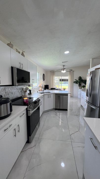 For Sale: $210,000 (3 beds, 2 baths, 1714 Square Feet)