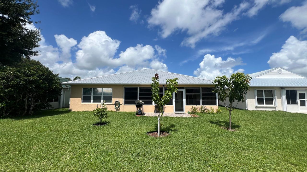 For Sale: $210,000 (3 beds, 2 baths, 1714 Square Feet)