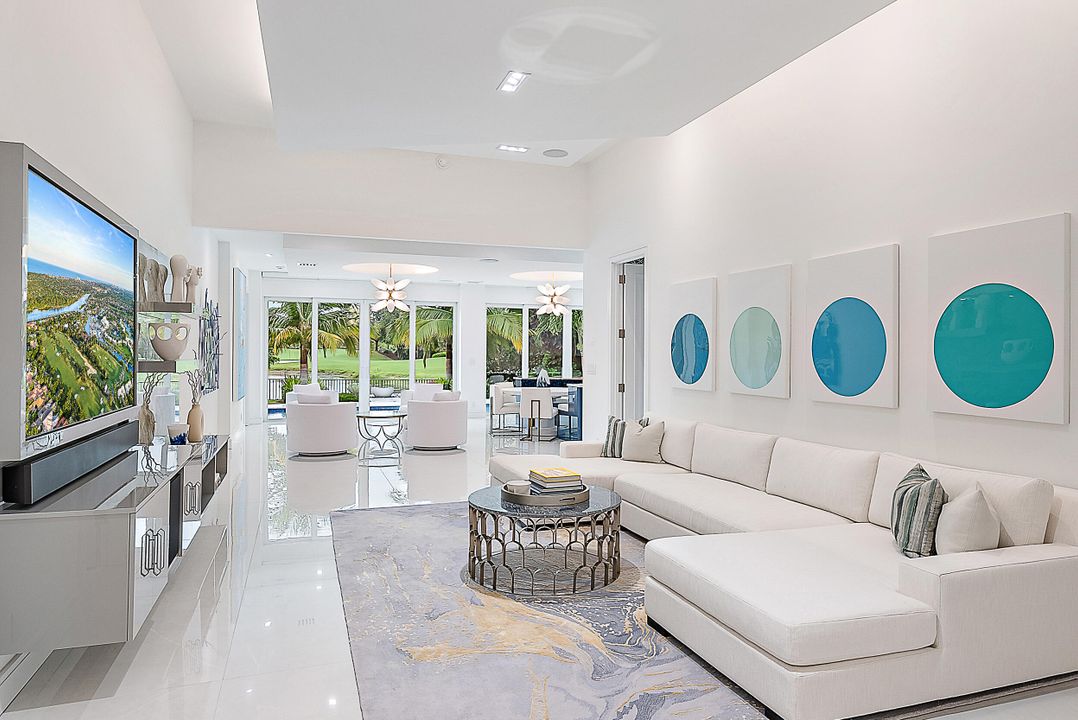 待售: $3,750,000 (3 贝兹, 3 浴室, 2450 平方英尺)