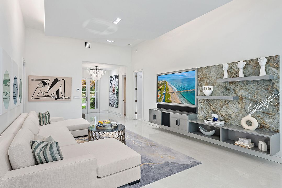 待售: $3,750,000 (3 贝兹, 3 浴室, 2450 平方英尺)