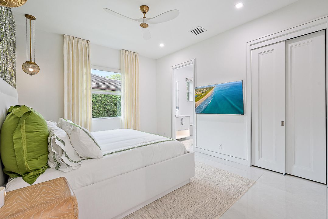 待售: $3,750,000 (3 贝兹, 3 浴室, 2450 平方英尺)