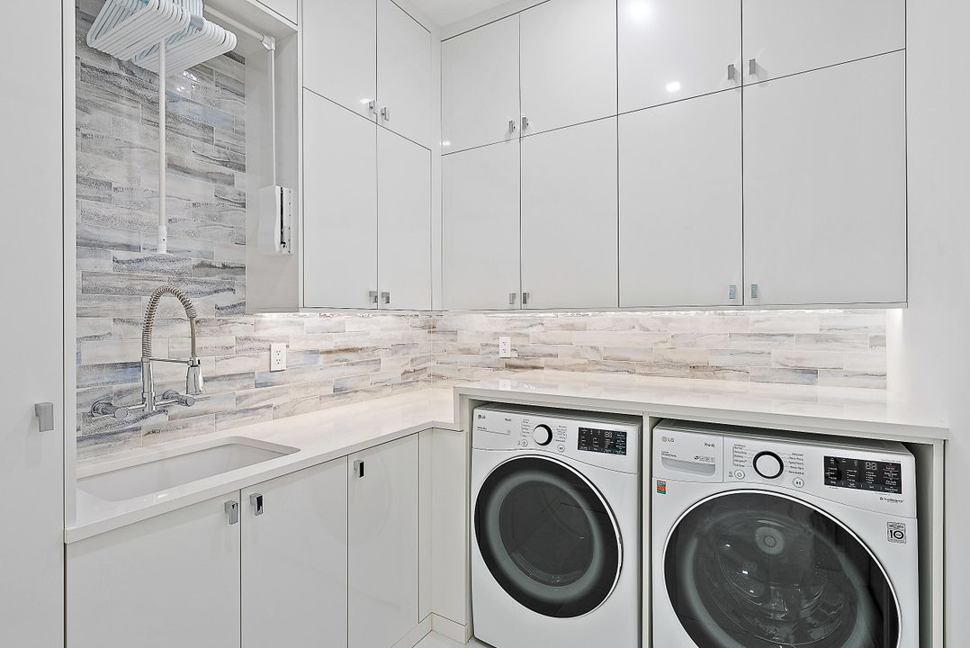 待售: $3,750,000 (3 贝兹, 3 浴室, 2450 平方英尺)