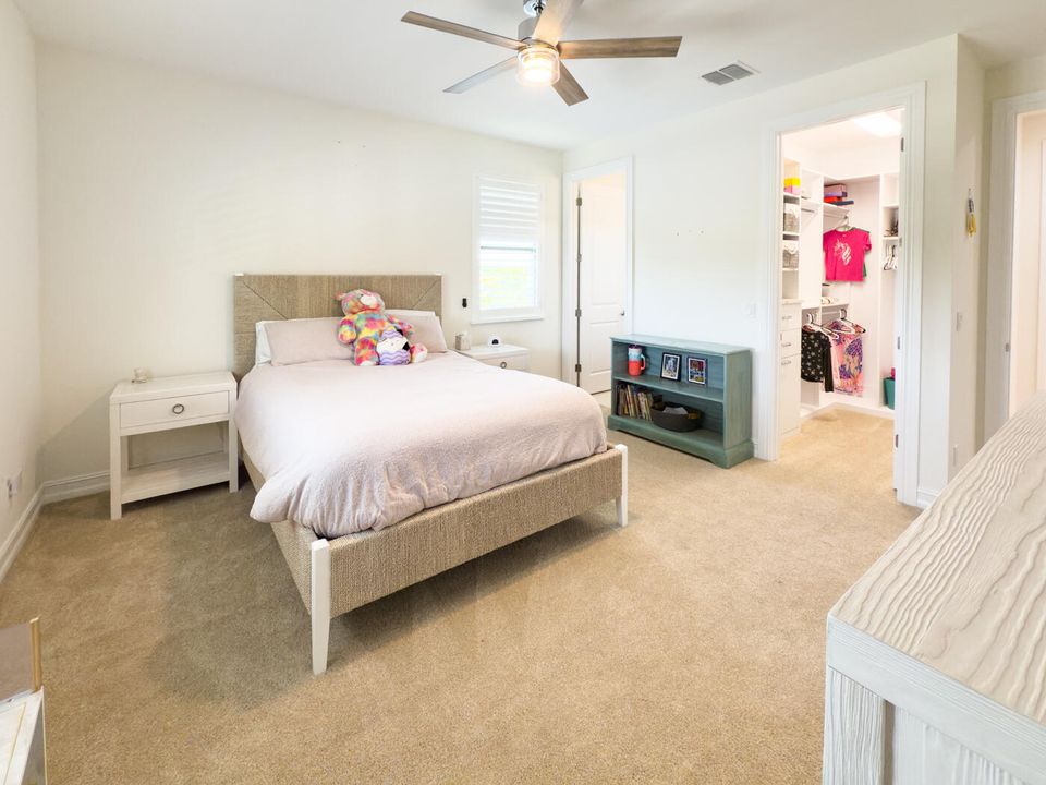 For Sale: $4,399,000 (6 beds, 5 baths, 5226 Square Feet)