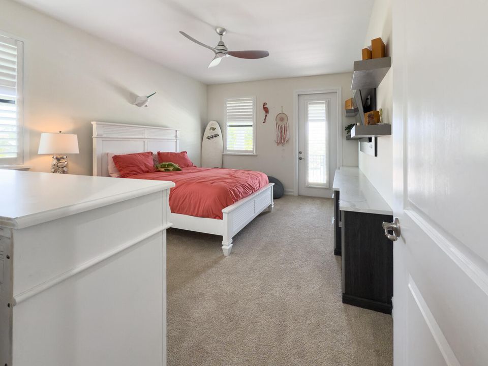 For Sale: $4,399,000 (6 beds, 5 baths, 5226 Square Feet)