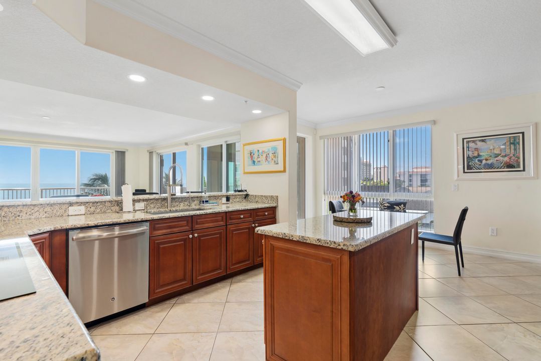 На продажу: $1,160,000 (3 спален, 3 ванн, 2833 Квадратных фут)