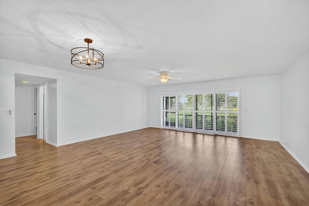 En Venta: $210,000 (2 camas, 2 baños, 1251 Pies cuadrados)