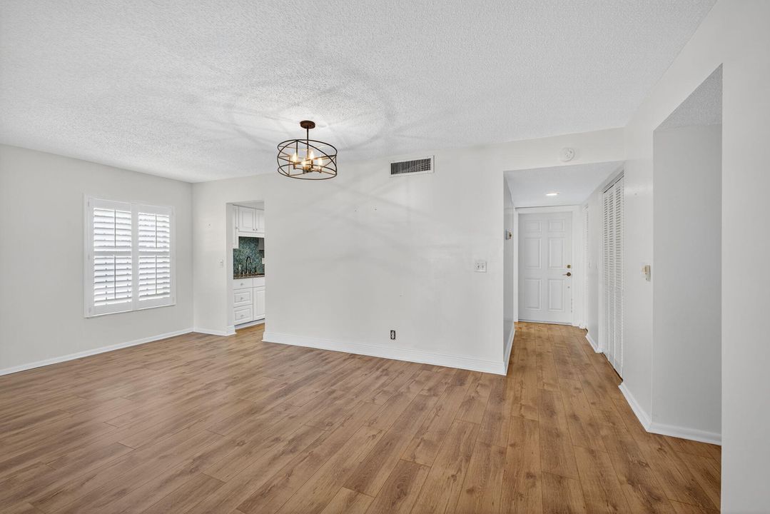 En Venta: $210,000 (2 camas, 2 baños, 1251 Pies cuadrados)