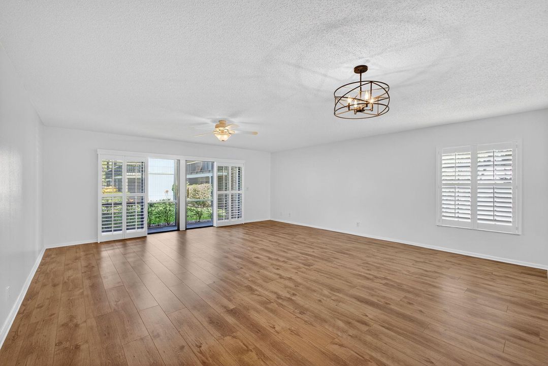 En Venta: $210,000 (2 camas, 2 baños, 1251 Pies cuadrados)